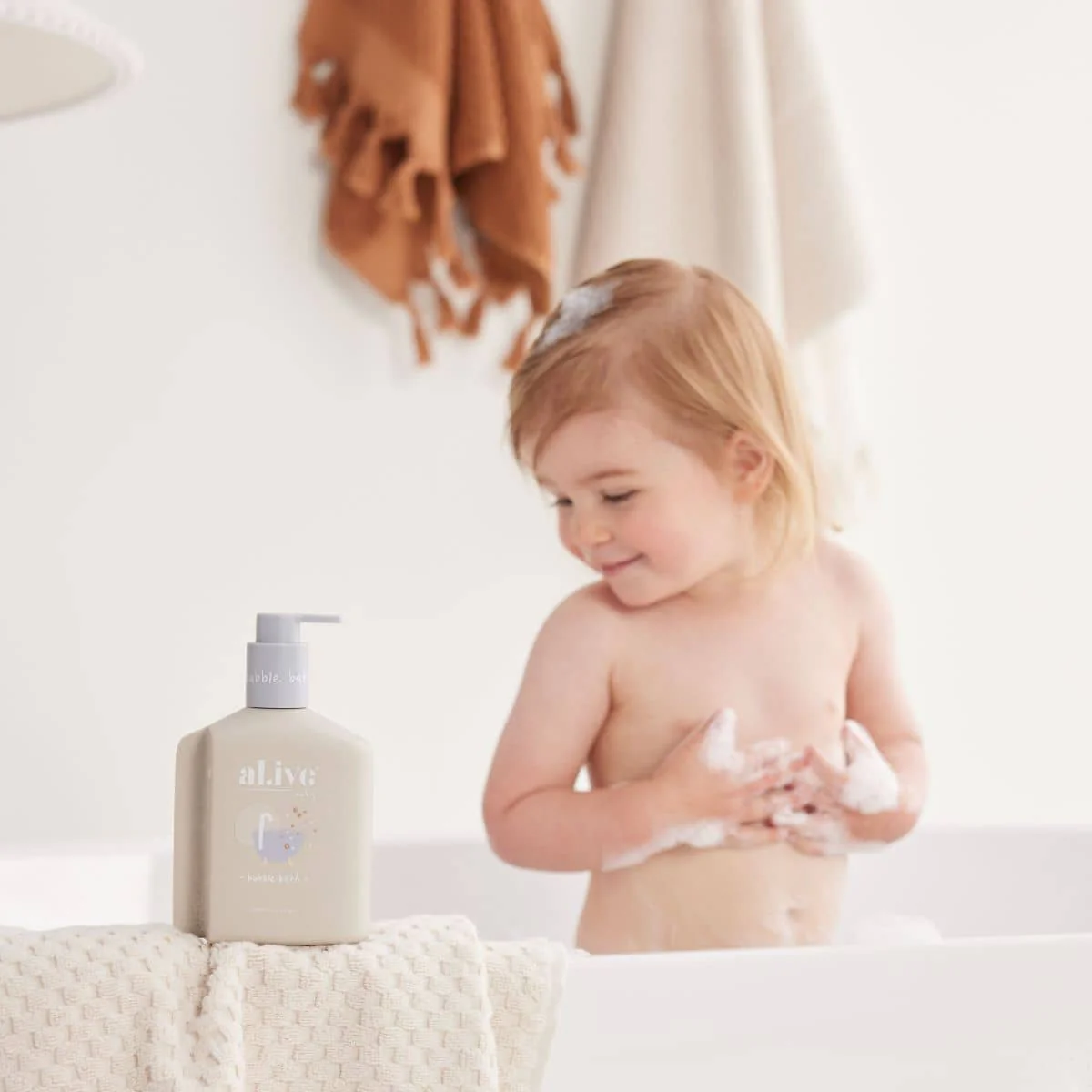 al.ive body Baby Bubble Bath - Apple Blossom - Image 4