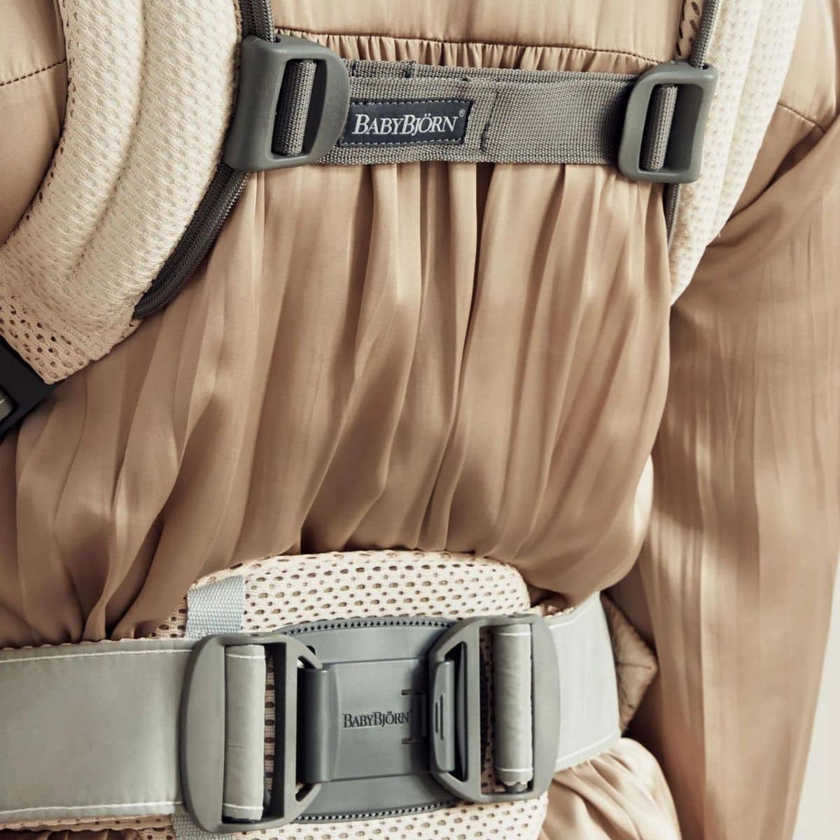 BabyBjorn Baby Carrier Harmony - Cream 3D Mesh - Image 5