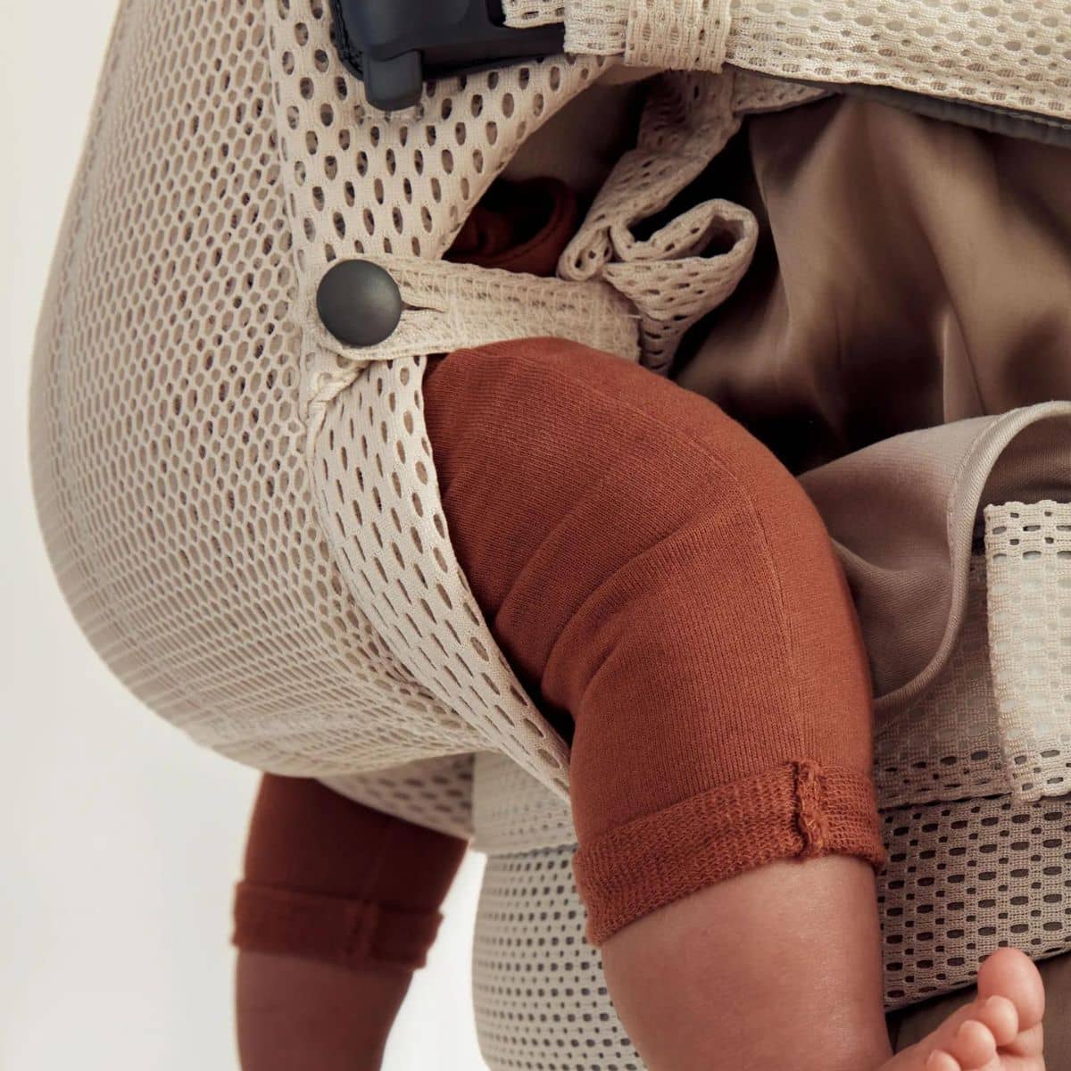 BabyBjorn Baby Carrier Harmony - Cream 3D Mesh - Image 8