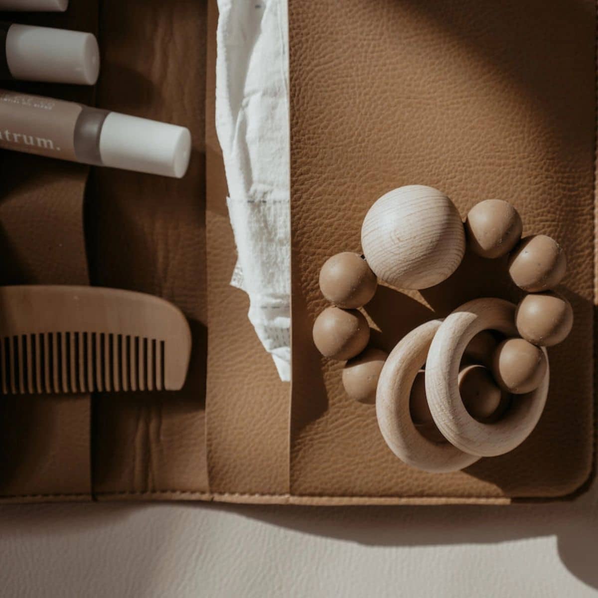 Baisik Vegan Leather Nappy Wallet - Tan - Image 8