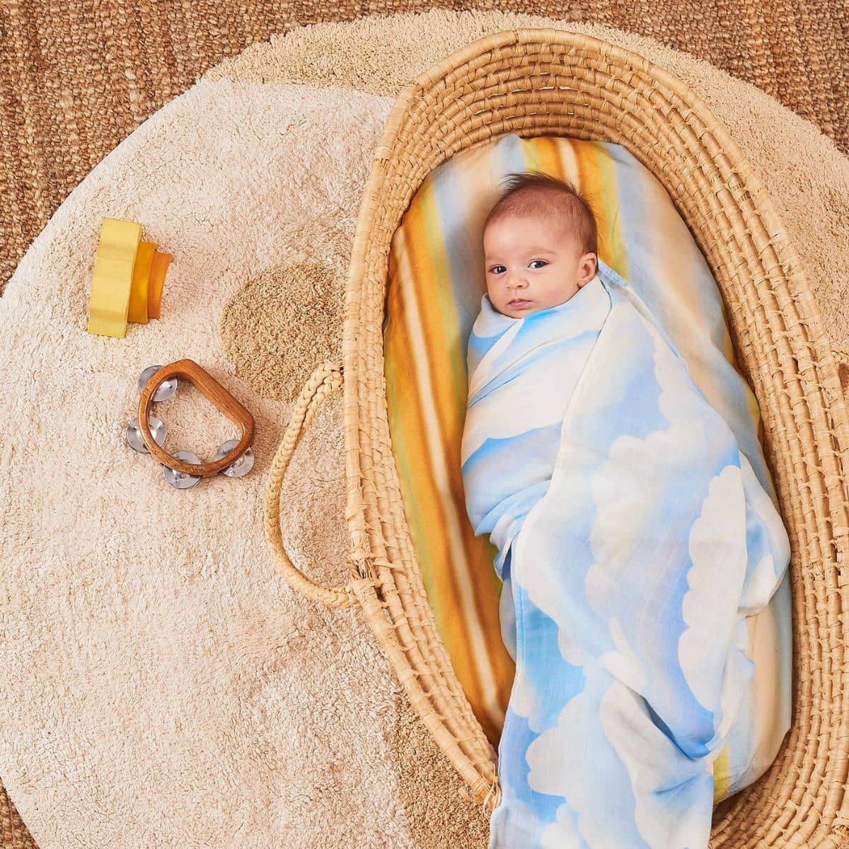 Banabae Bamboo / Organic Cotton Swaddle - Head in the Clouds - Image 3