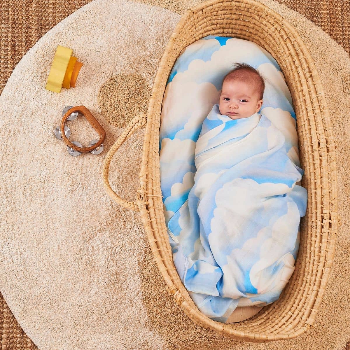 Banabae Bamboo / Organic Cotton Swaddle - Head in the Clouds - Image 4