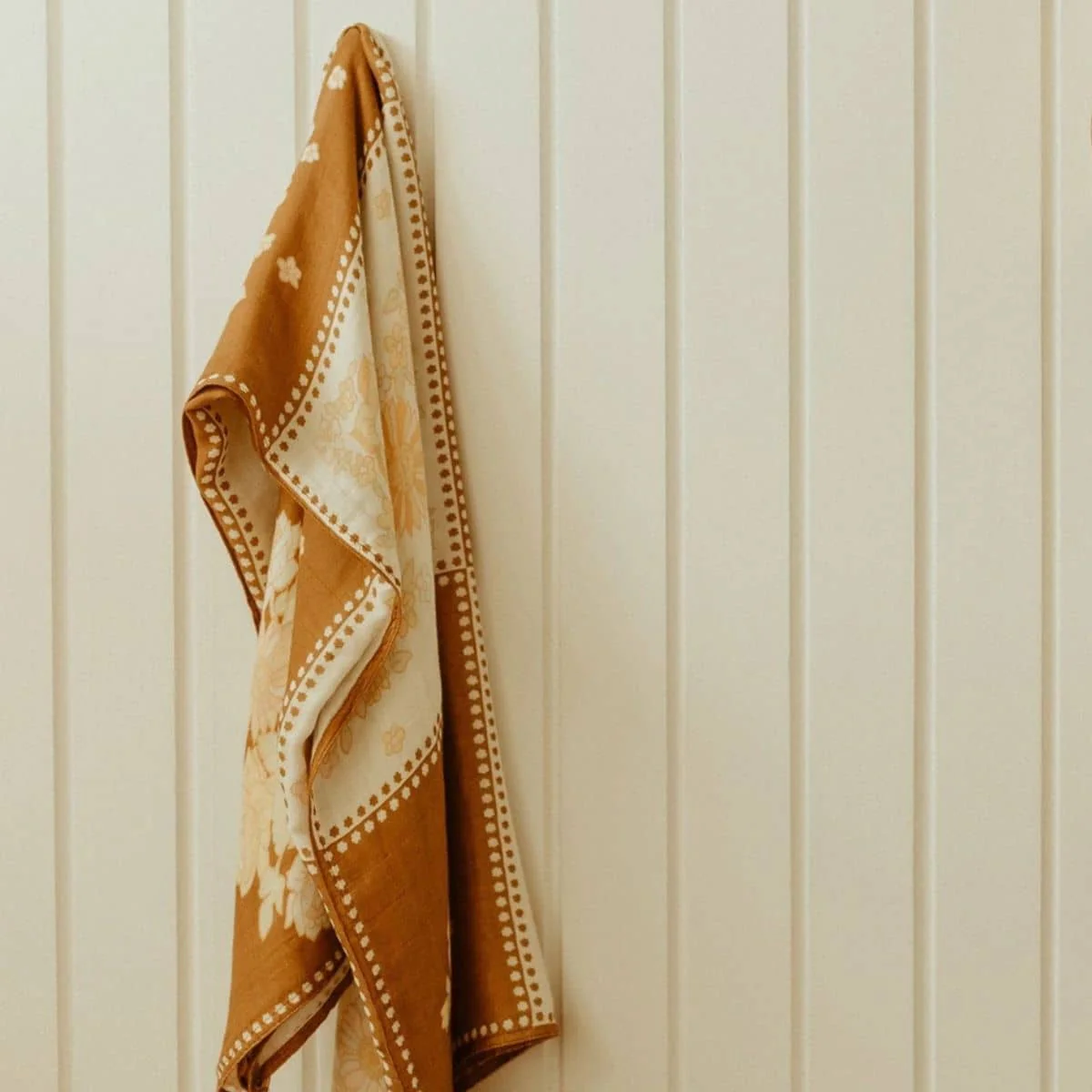 Banabae Bamboo / Organic Cotton Swaddle - Holly Patchwork - Image 5