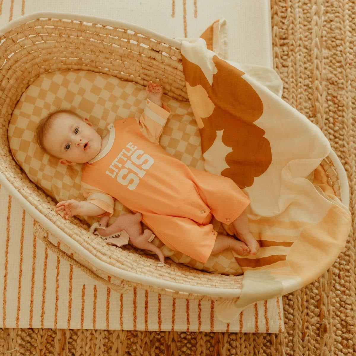 Banabae Bamboo / Organic Cotton Swaddle - New Dawn - Image 4
