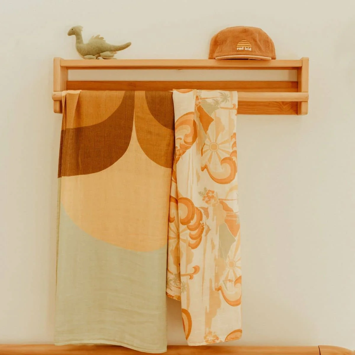 Banabae Bamboo / Organic Cotton Swaddle - Rainbow Slider - Image 3