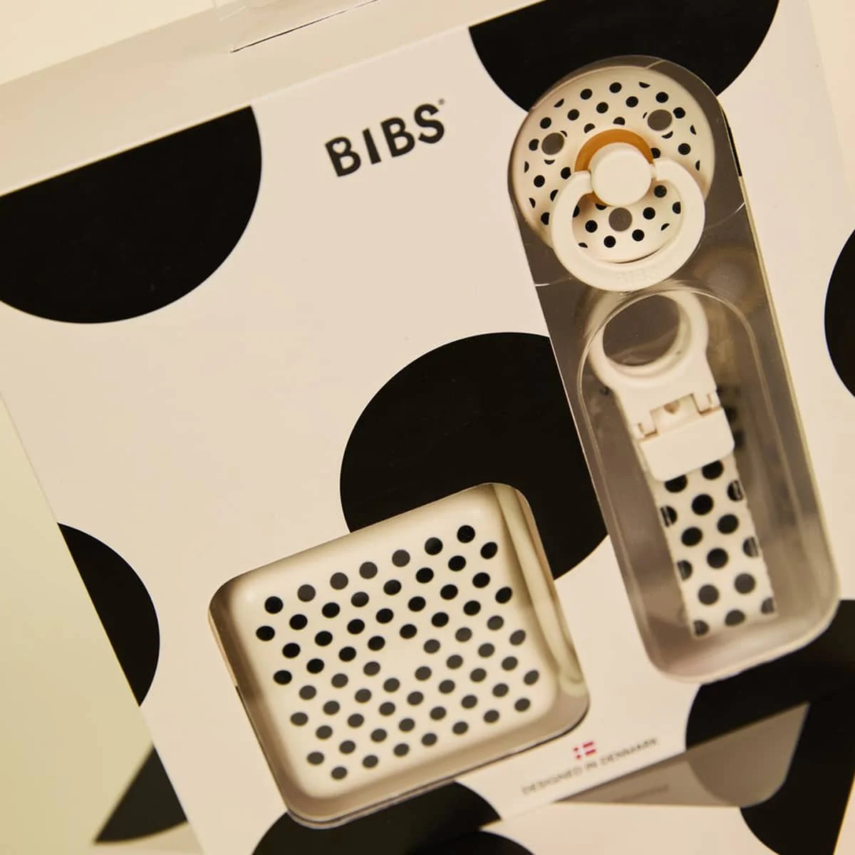 BIBS Soothe & Go Gift Set - Polka Ivory/Black - Image 2
