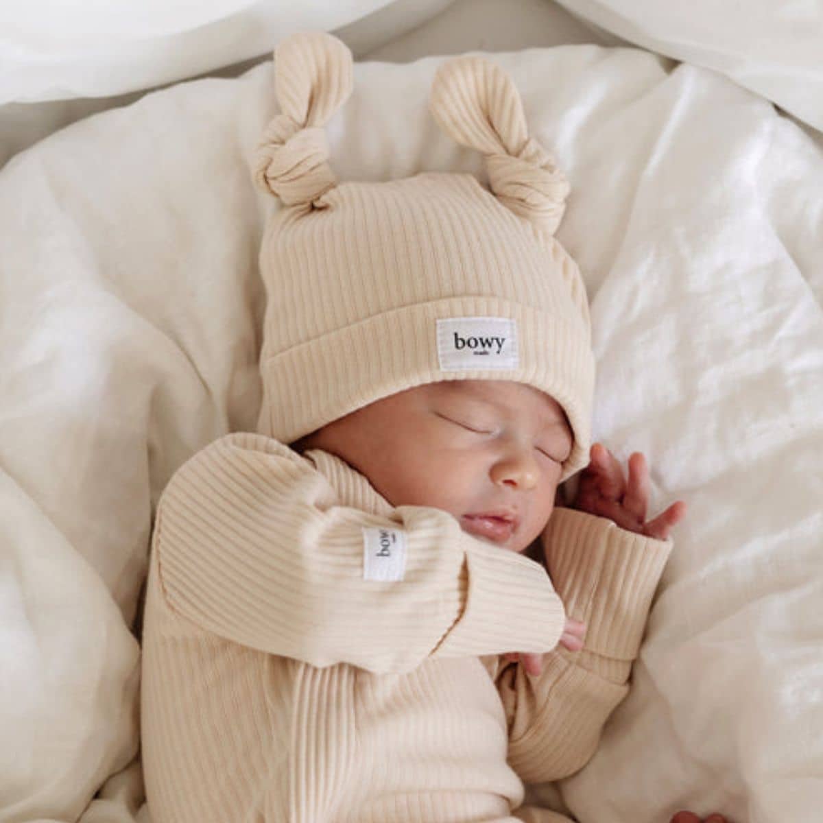Bowy Made Double Knot Beanie - Cream - Image 2