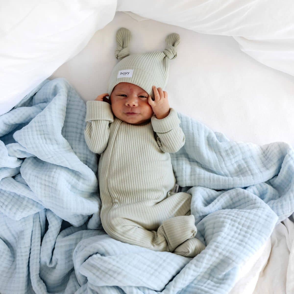 Bowy Made Ribbed Cotton Onesie - Clover - Image 7