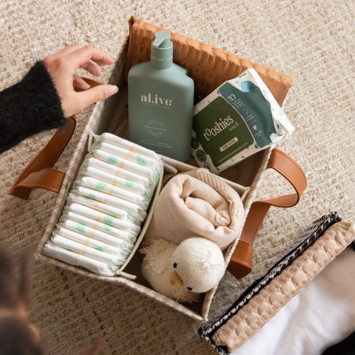 Bunnie Caddie Deluxe Mini Nappy Organiser - Houndstooth Tan - Image 5