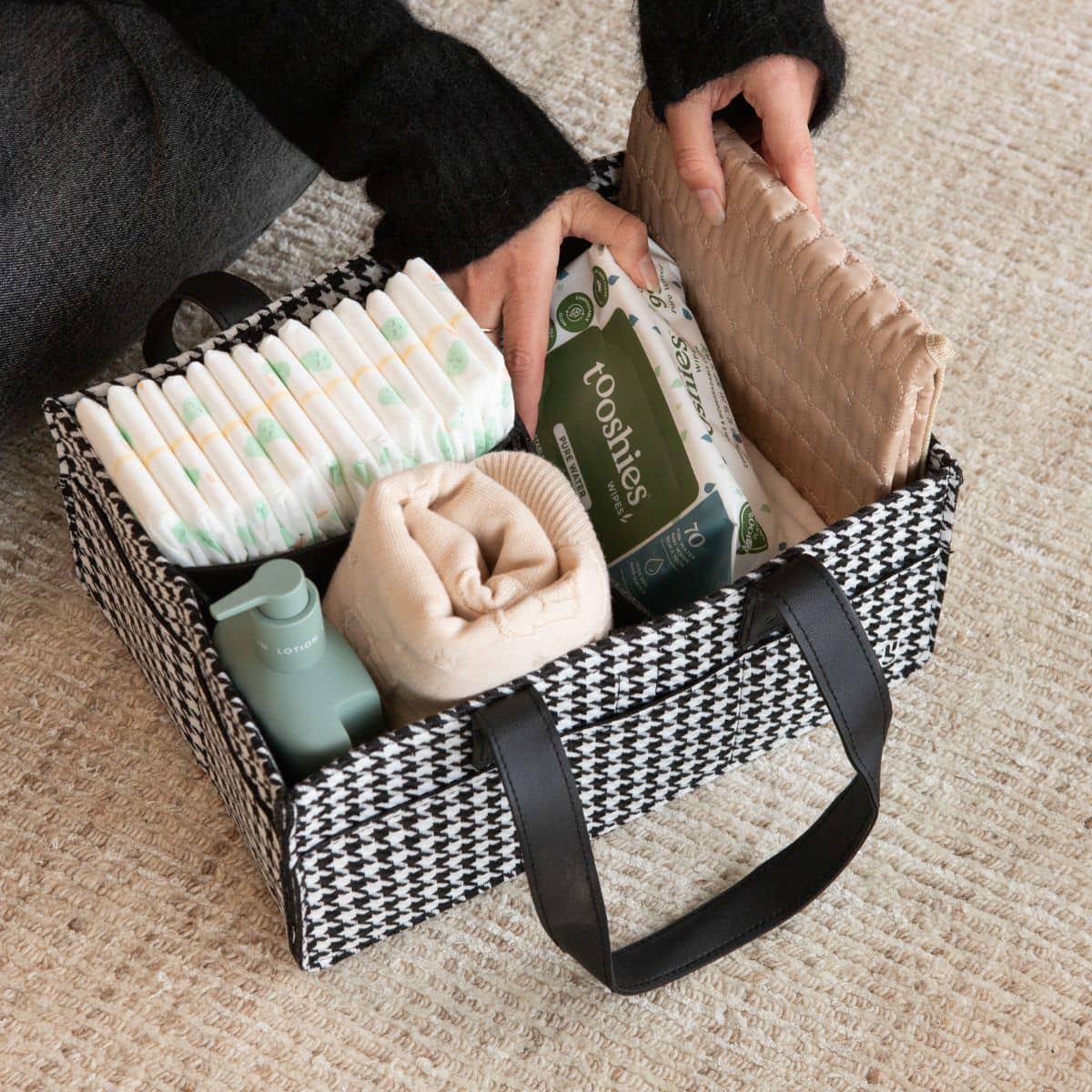 Bunnie Caddie Deluxe Mini Nappy Organiser - Houndstooth Black - Image 6
