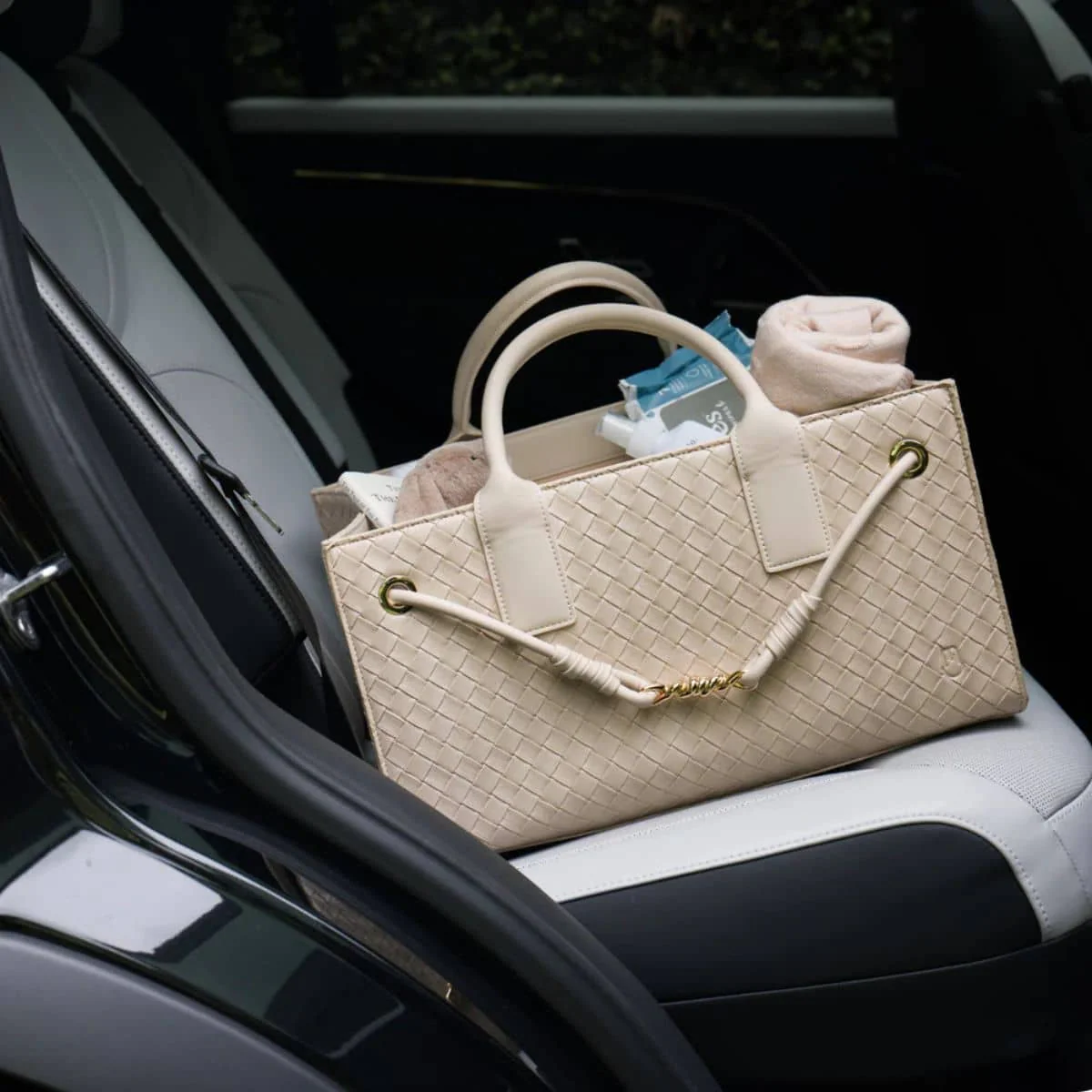 Bunnie Caddie The Edition Nappy Organiser - Cream - Image 6