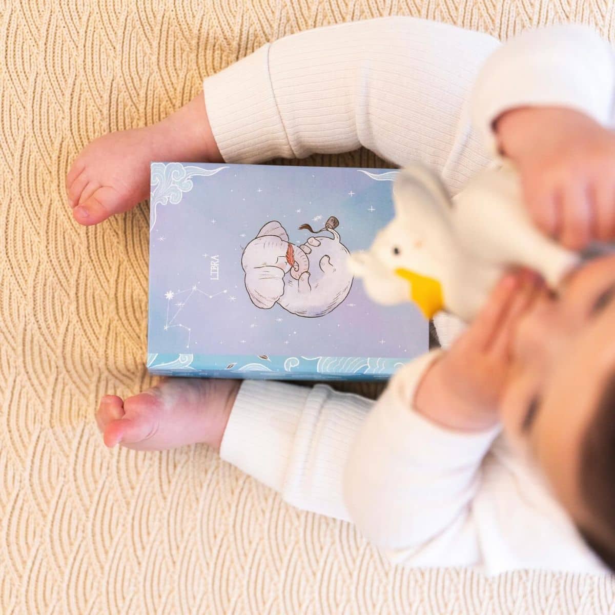 Chabil Zodiac Star Sign Natural Rubber Teether - Libra - Image 2