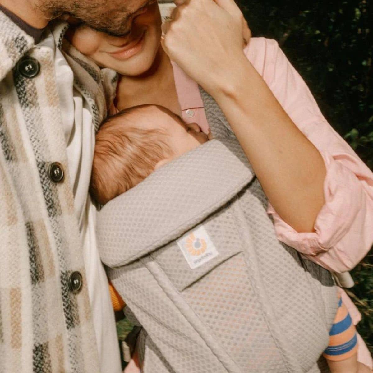 Ergobaby Omni Deluxe Mesh Baby Carrier - Pearl Grey - Image 6