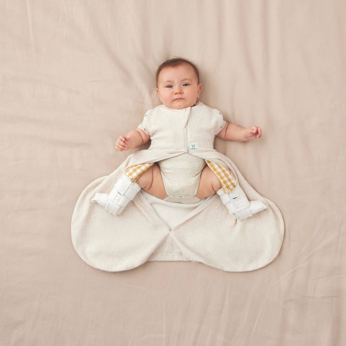 ergoPouch Hip Harness Cocoon Swaddle Bag 1.0 TOG - Oatmeal Marle - Image 2