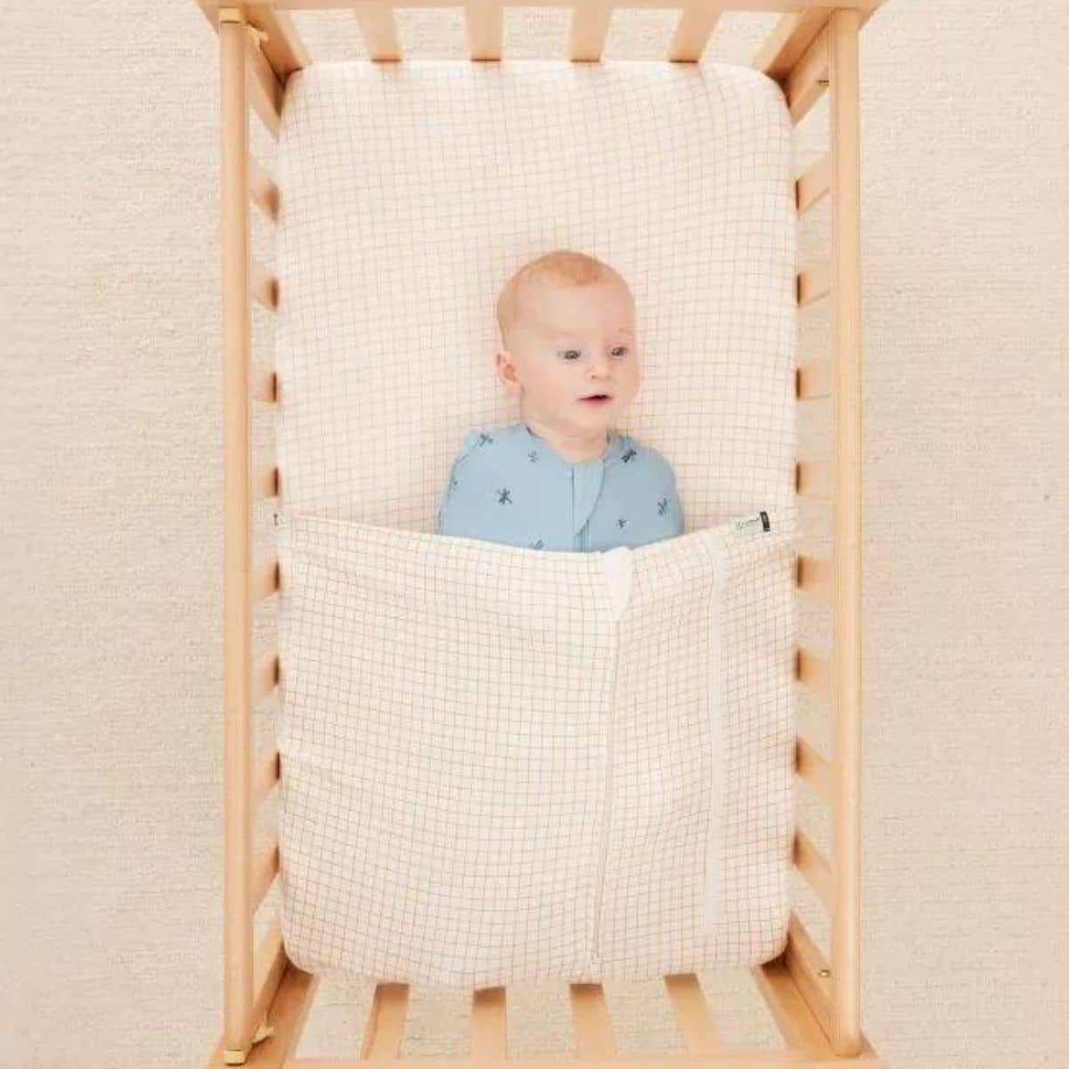 ergopouch HugMe Blanket - 0.2 + 1.0 TOG - Bassinet - Image 5
