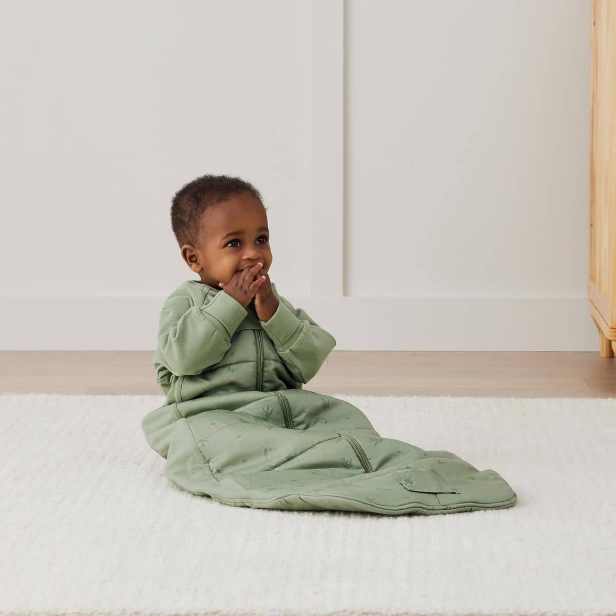 ergoPouch Premium Sleeping Bag 3.5 TOG with Sleeves - Willow - 8 to 24 Months - Image 2