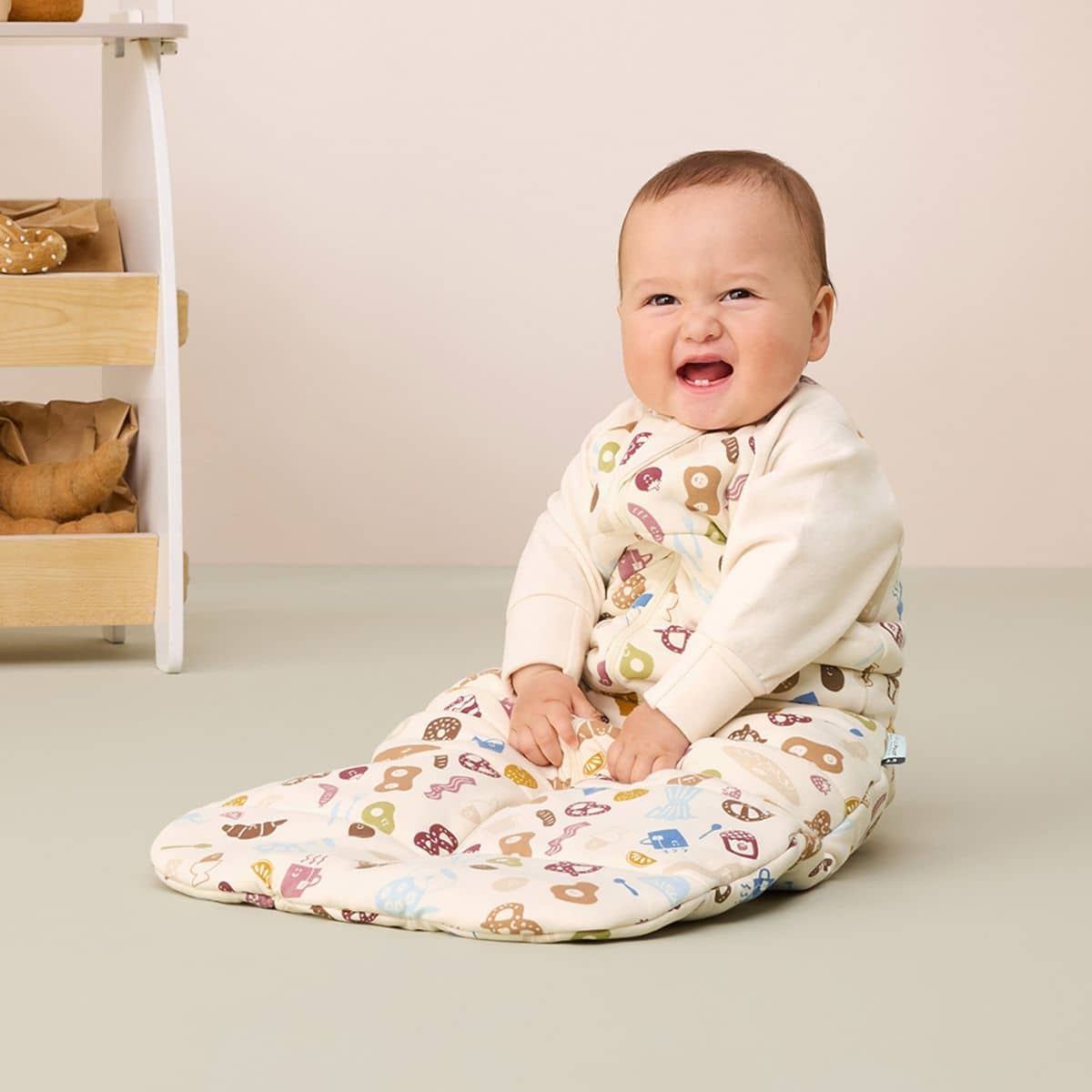 ergoPouch Sleeping Bag 3.5 TOG with Sleeves - Bon Appetit - 8 to 24 Months - Image 4