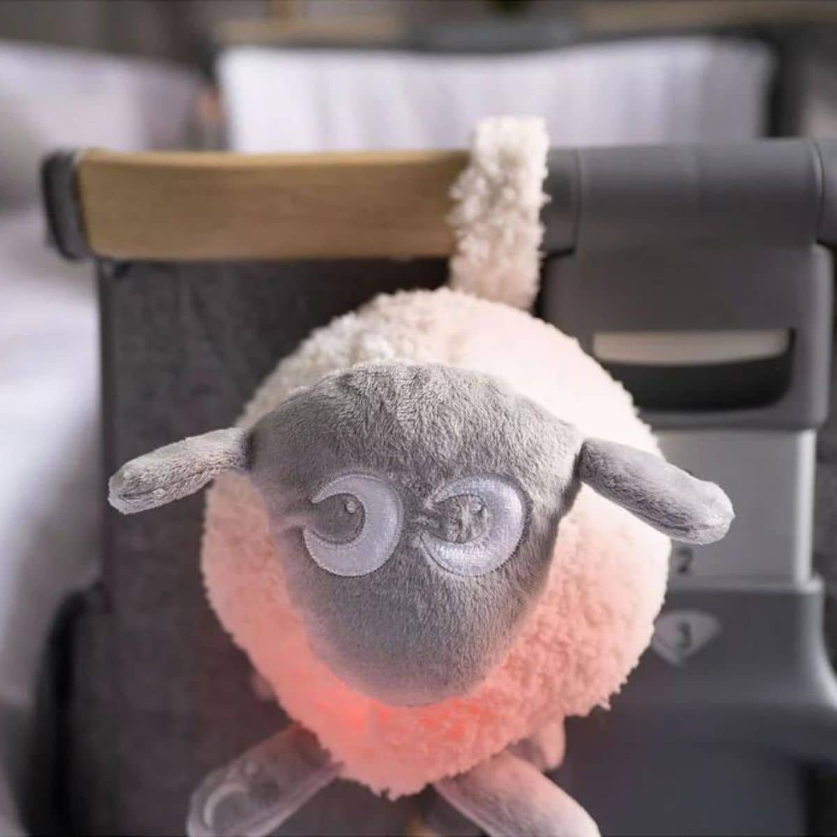 Sweet Dreamers Ewan the Sheep - Deluxe Baby Sleep Aid - Grey - Image 3
