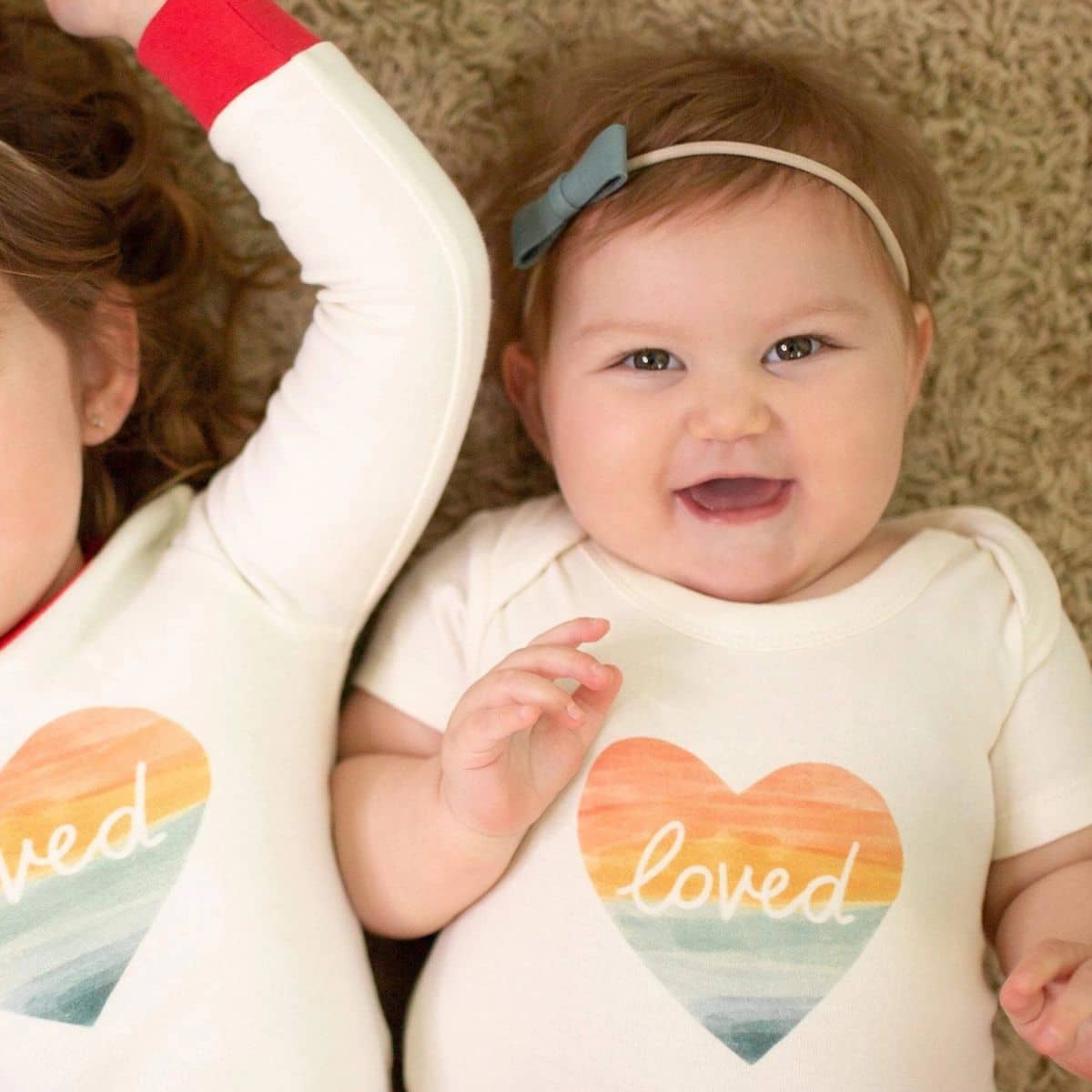 Finn and Emma Organic Short Sleeve Bodysuit - Loved - Image 3