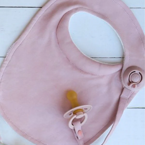 Gigi One Handed Teething Bib + Accessory Tether - Blush - Image 4