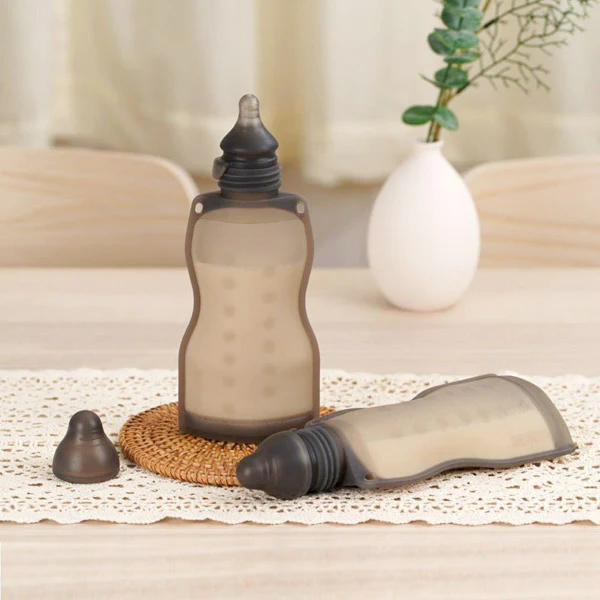 Haakaa Reusable Silicone Squeeze and Feed Bag Combo - Image 4