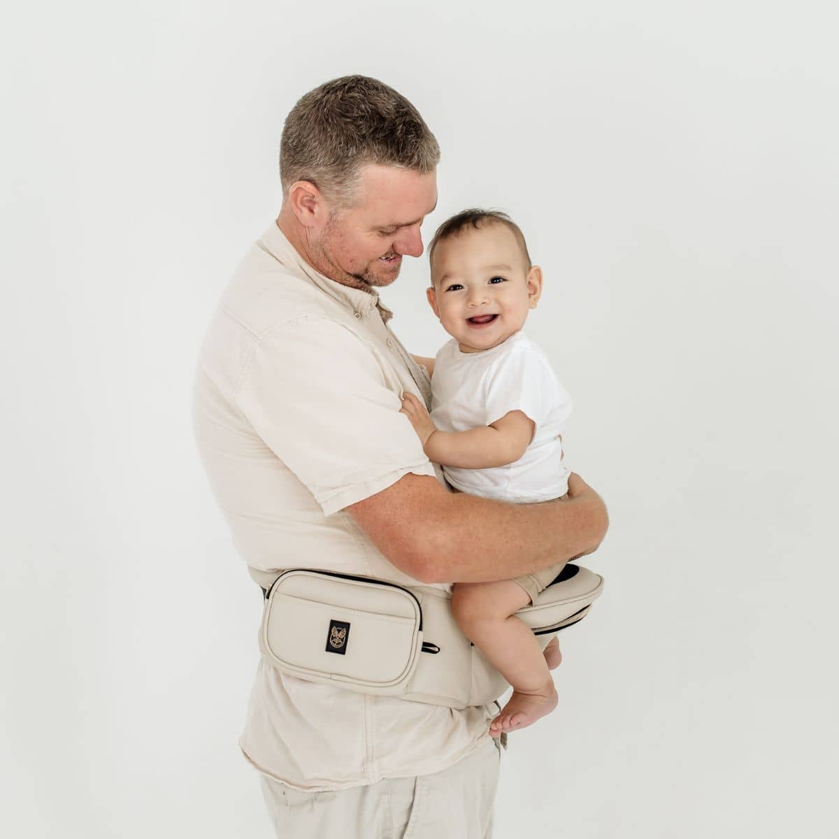 Hackerlily Hipsurfer - Hipseat Baby Carrier + Bum Bag - Sand Vegan Leather - Image 11