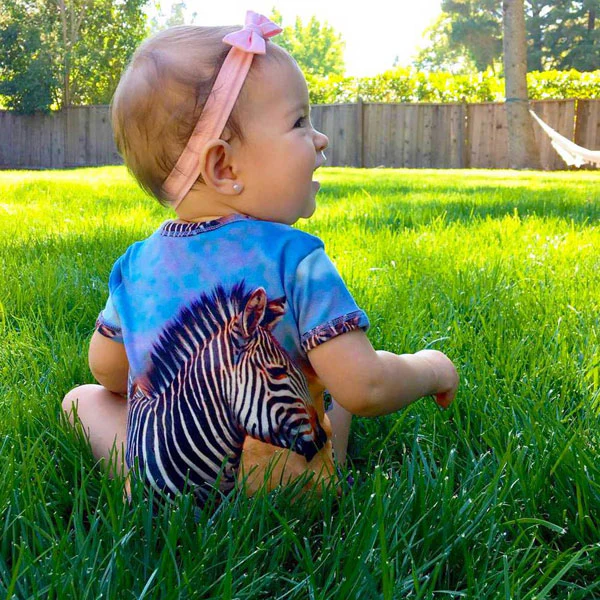 Inchworm Alley Organic Short Sleeve Bodysuit - Zebra - 0 to 3 Months - Image 2
