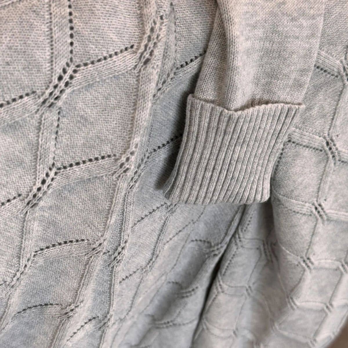 Jujo Baby Shwrap Knitted Blanket With Sleeves - Filigree Lace - Silver - Image 3