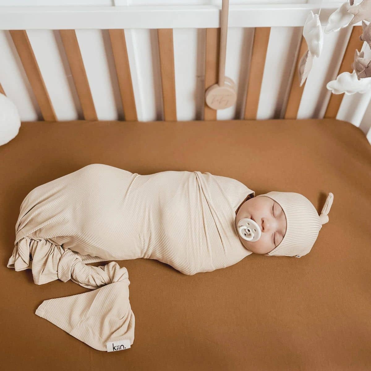 Kiin Baby Bamboo Stretch Swaddle - Ivory - Image 4