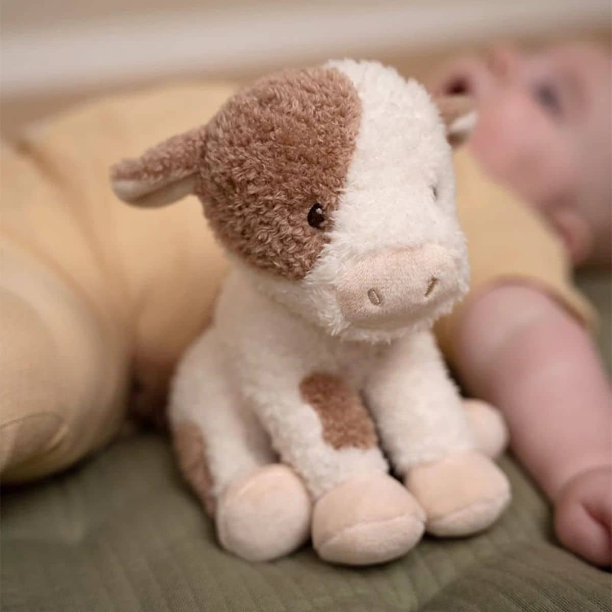 Little Dutch Little Farm Cuddle Cow - Image 2