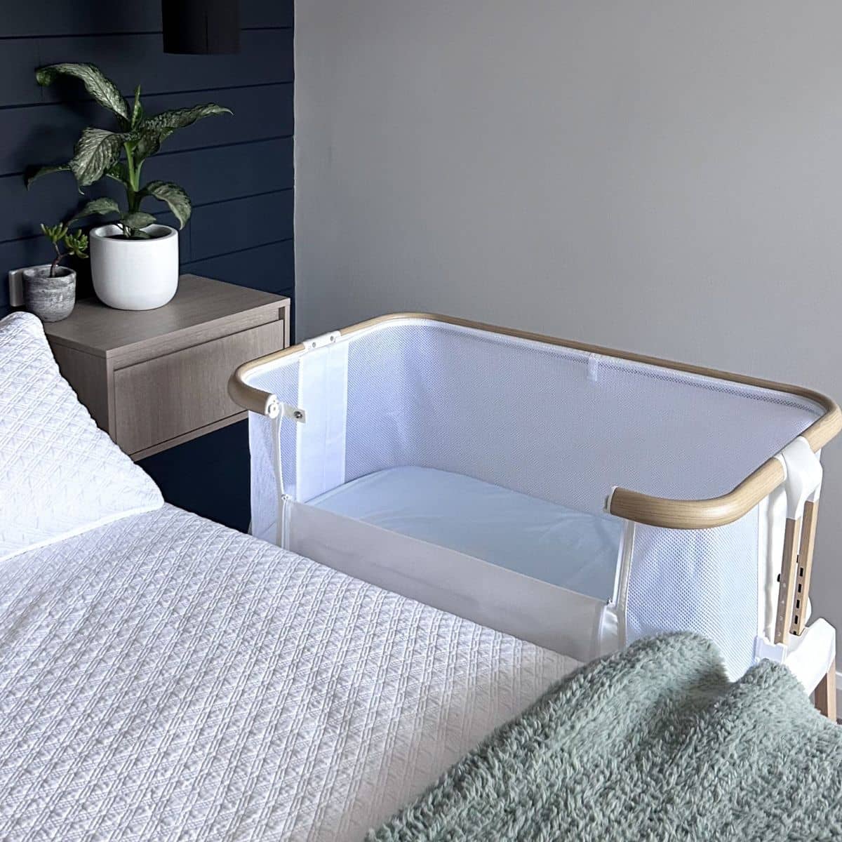 Little Human Linens Waterproof Change Pad / Co-Sleeper Bassinet Sheet - Sky Blue - Image 3