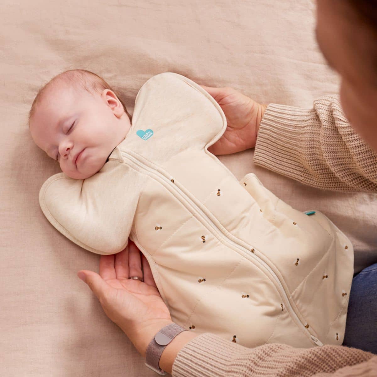 Love to Dream Original Swaddle UP 2.5 TOG Quilted Stretch Cotton - Oatmeal Bees - Image 2