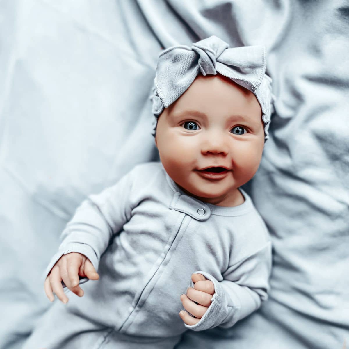 L'ovedbaby Organic Smocked Tie Headband - Moonbeam - Image 2