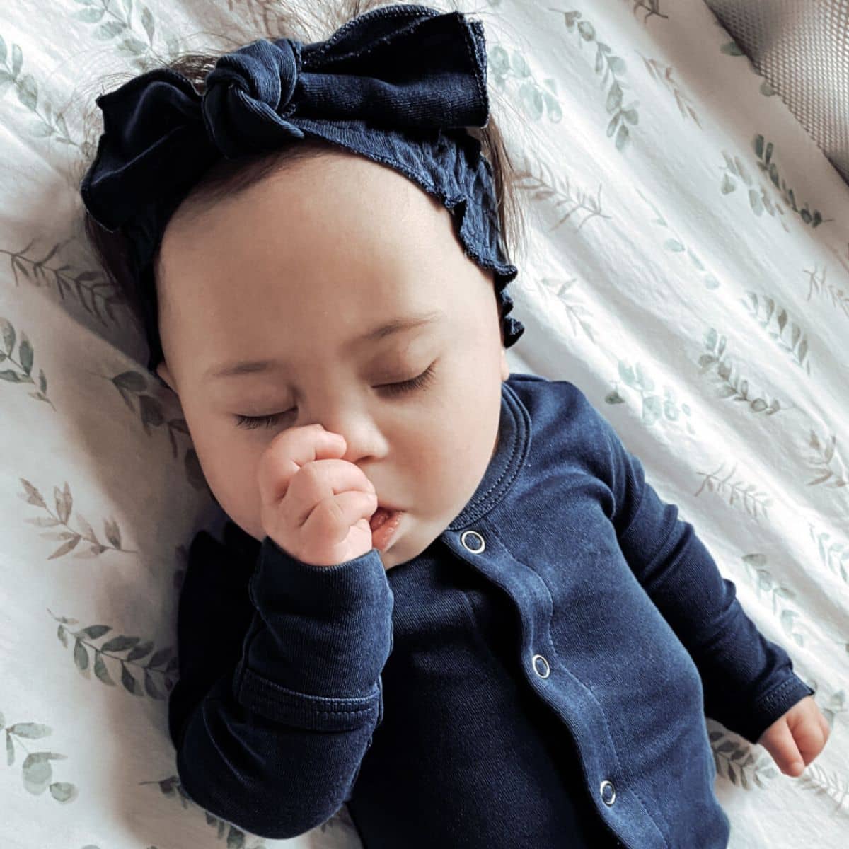 L'ovedbaby Organic Smocked Tie Headband - Navy - Image 3