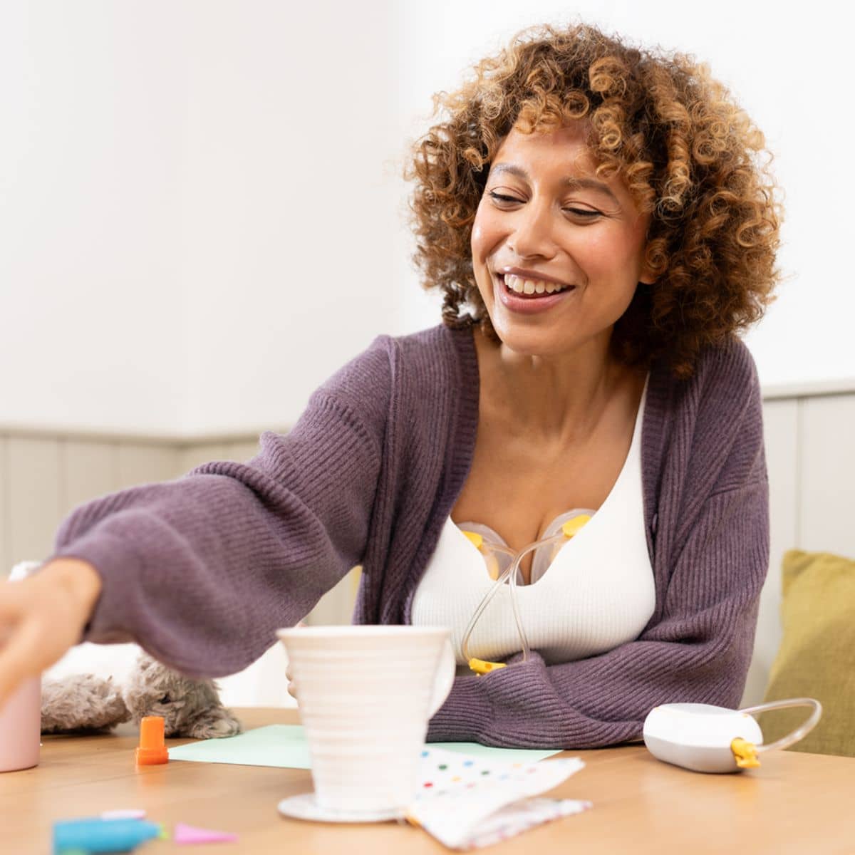 Medela Freestyle Mini Hands-Free Double Electric Breast Pump - Image 2