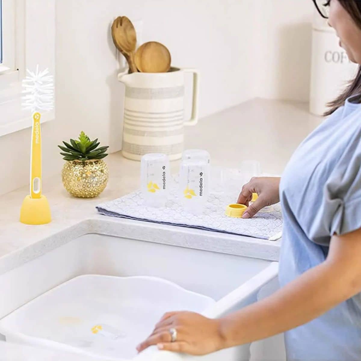 Medela Quick Clean Bottle Brush - Image 2