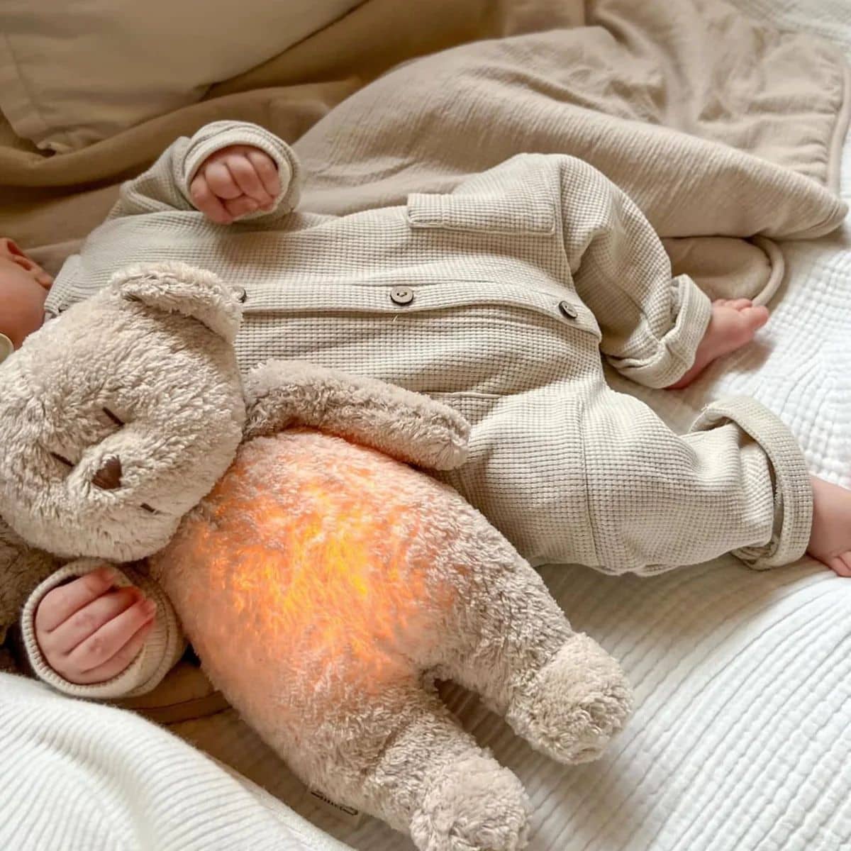 Moonie Organic Humming Bear - Sand - Image 2
