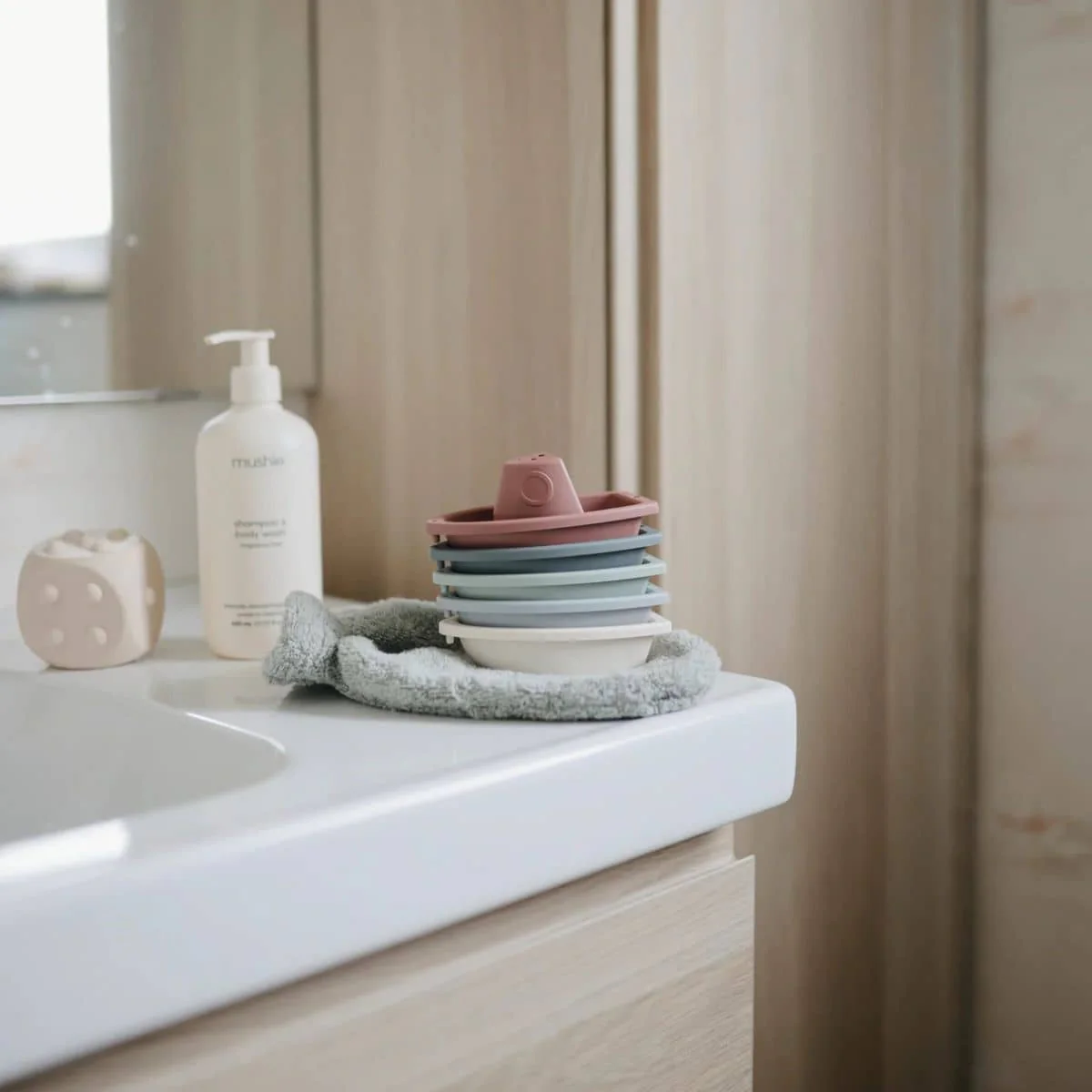 Mushie Bath Boats Set - Image 3