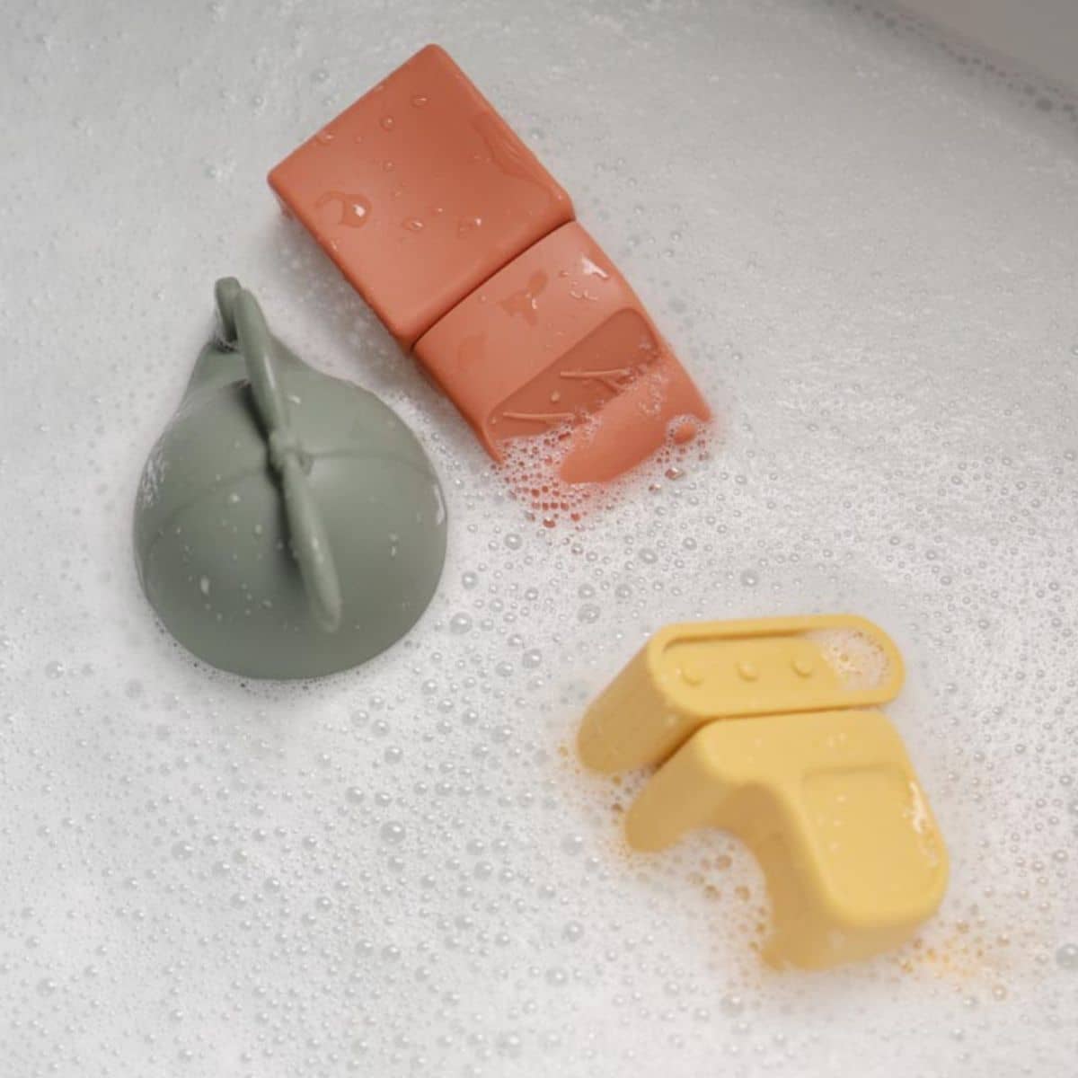 Mushie Vehicles Bath Play Set - Image 3