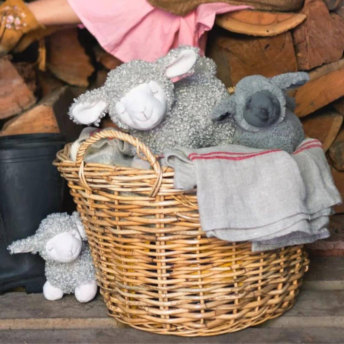 Nana Huchy Lucy the Lamb - Black - Image 4