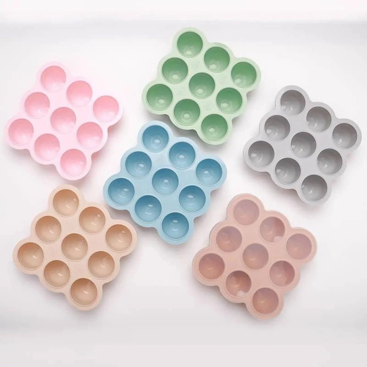 Nibble and Rest - Silicone Freezer Tray with Lid - Image 2