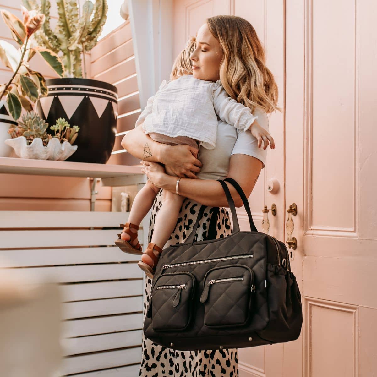 OiOi Carry All Nappy Bag - Black Diamond Quilt - Image 2