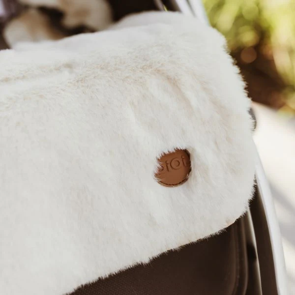 OiOi Reversible Cozy Fleece Pram Liner - Gingham Beige - Image 7