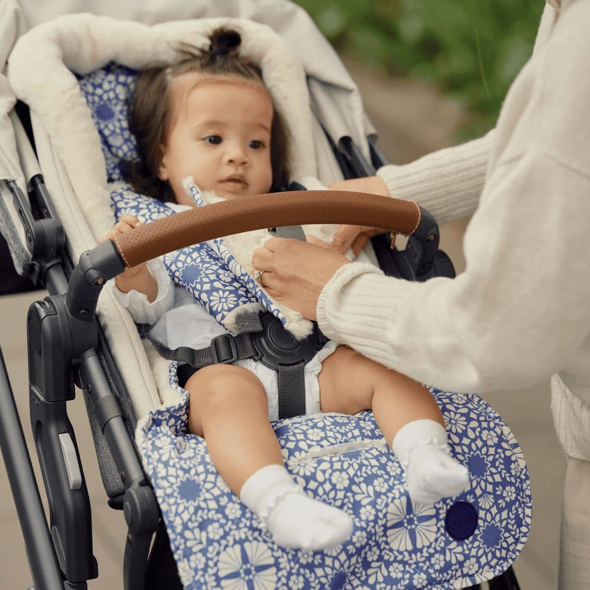 OiOi Reversible Cozy Fleece Pram Liner - Moroccan Tile - Image 5