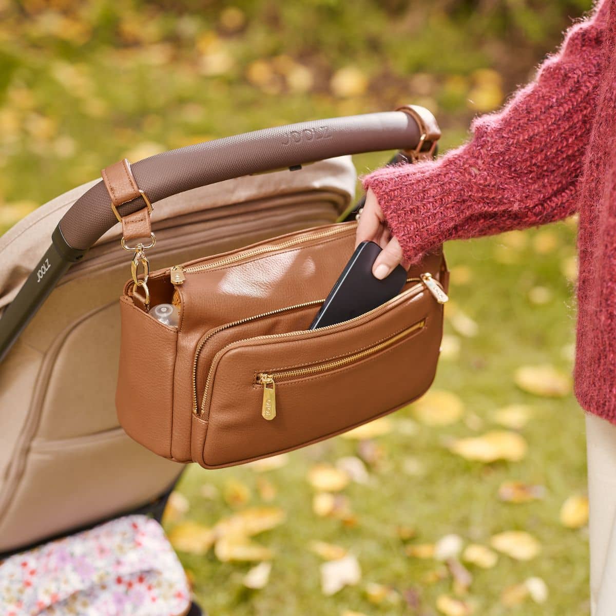 OiOi Multitasker Pram Caddy - Chestnut Vegan Leather - Image 5