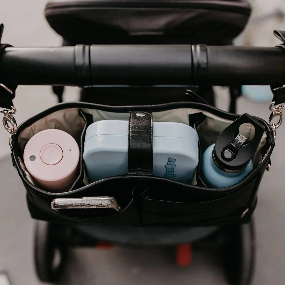 OiOi Stroller Organiser/Pram Caddy - Black Vegan Leather - Image 11