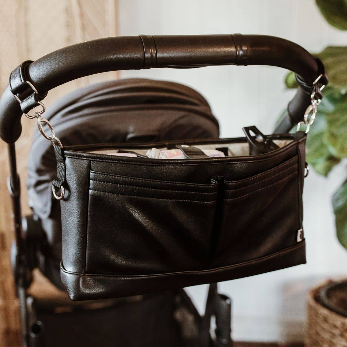 OiOi Stroller Organiser/Pram Caddy - Black Vegan Leather - Image 4