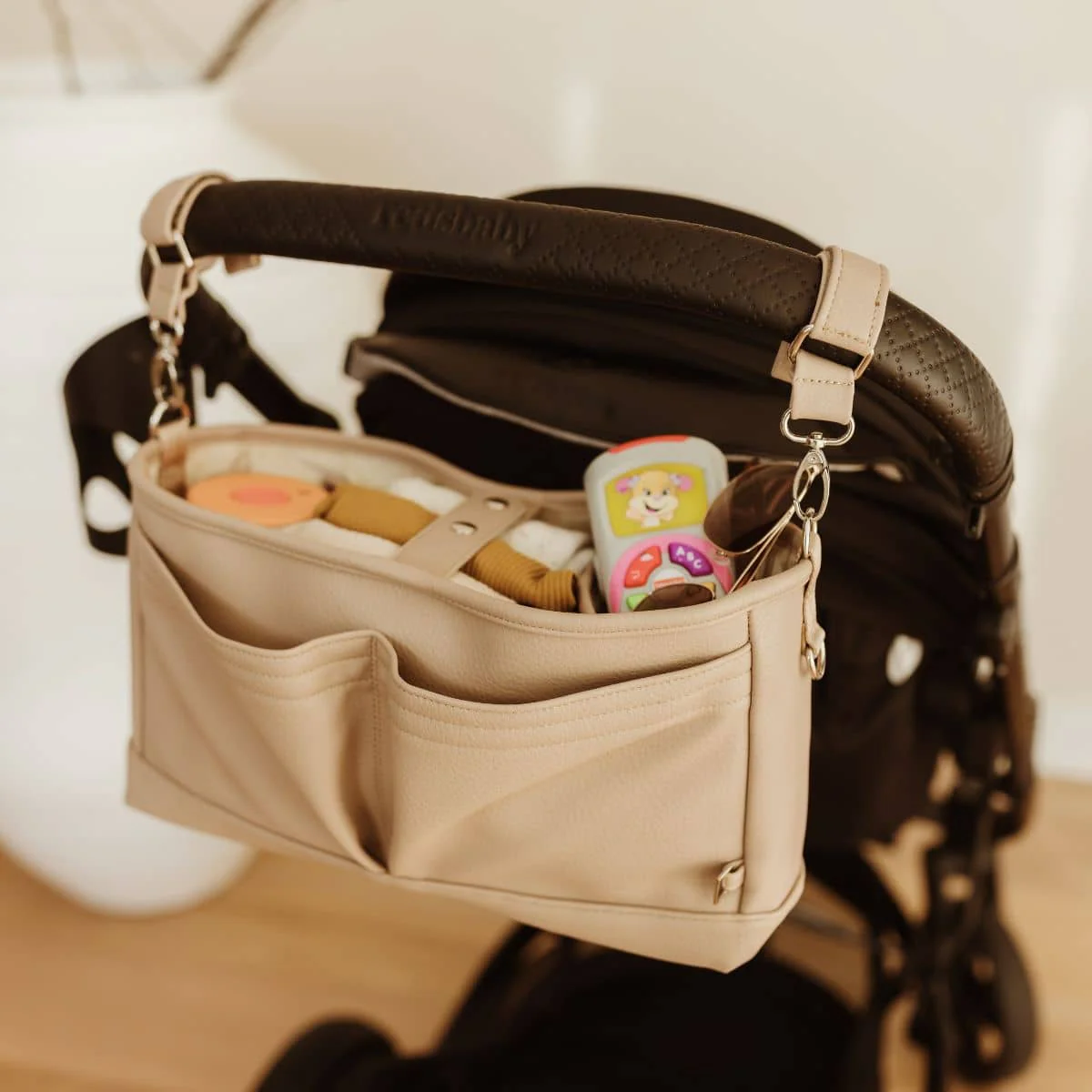 OiOi Stroller Organiser/Pram Caddy - Oat Vegan Leather - Image 4