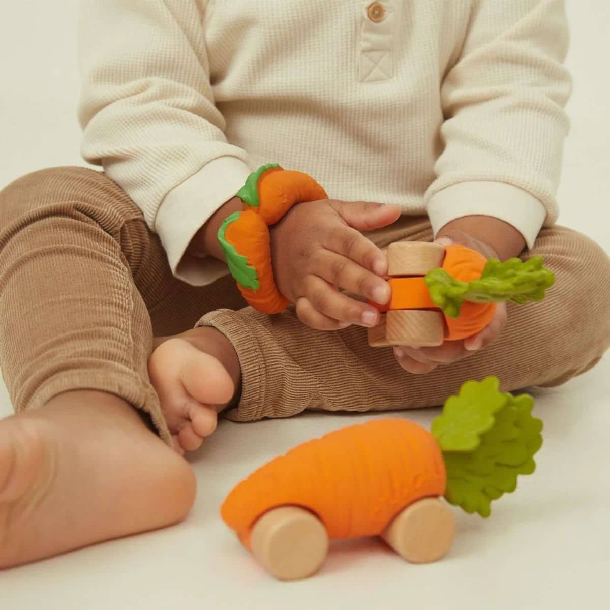 Oli & Carol Baby Car - Cathy the Carrot - Image 2