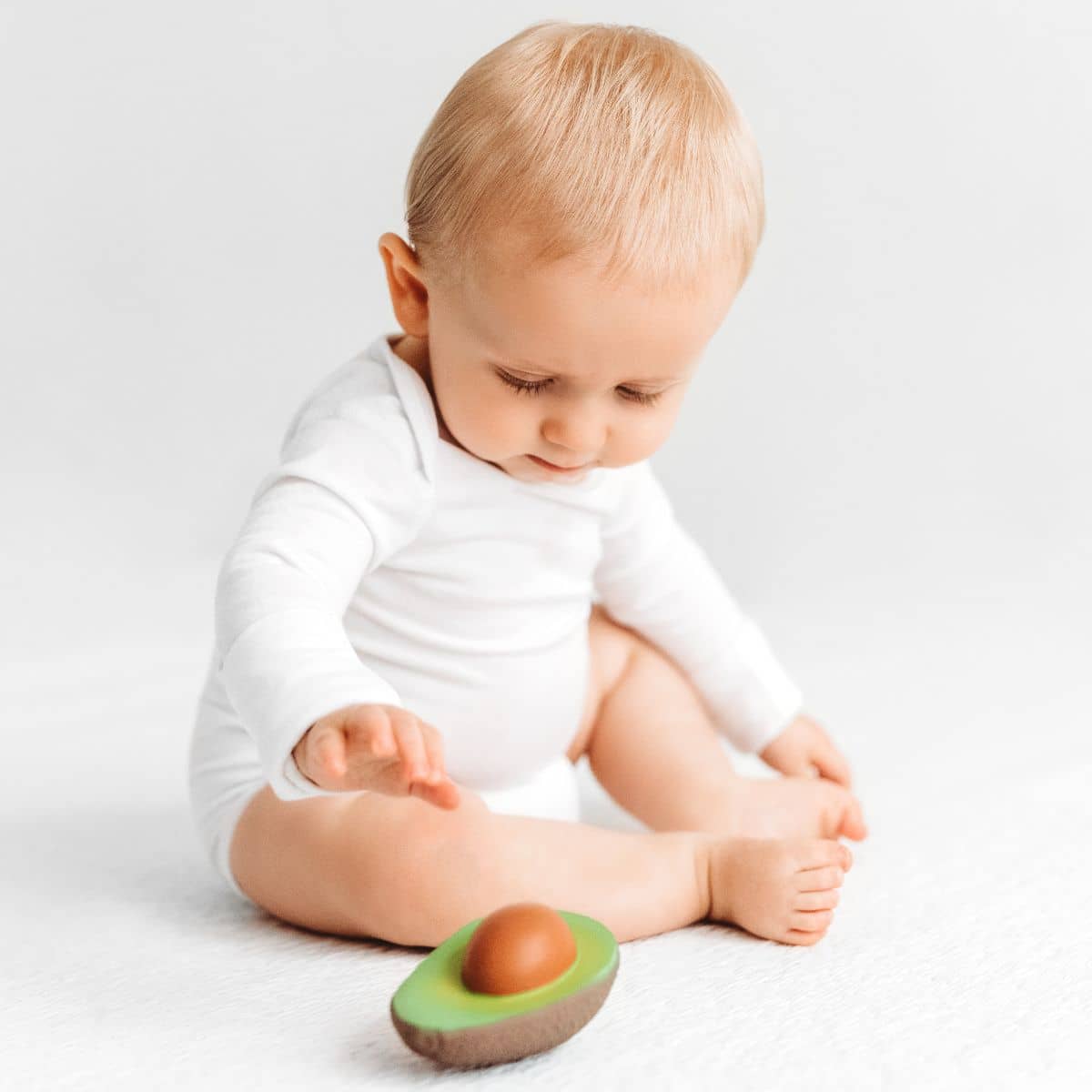 Oli & Carol Natural Rubber Teether - Arnold the Avocado - Image 3